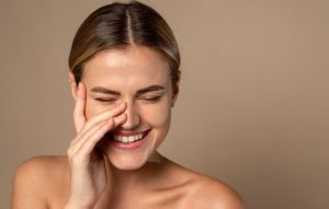 Stymulatory tkankowe a odwodniona skóra